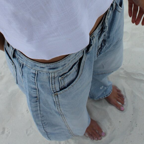 Light Wash Barrel Jean - Picture 4 of 4